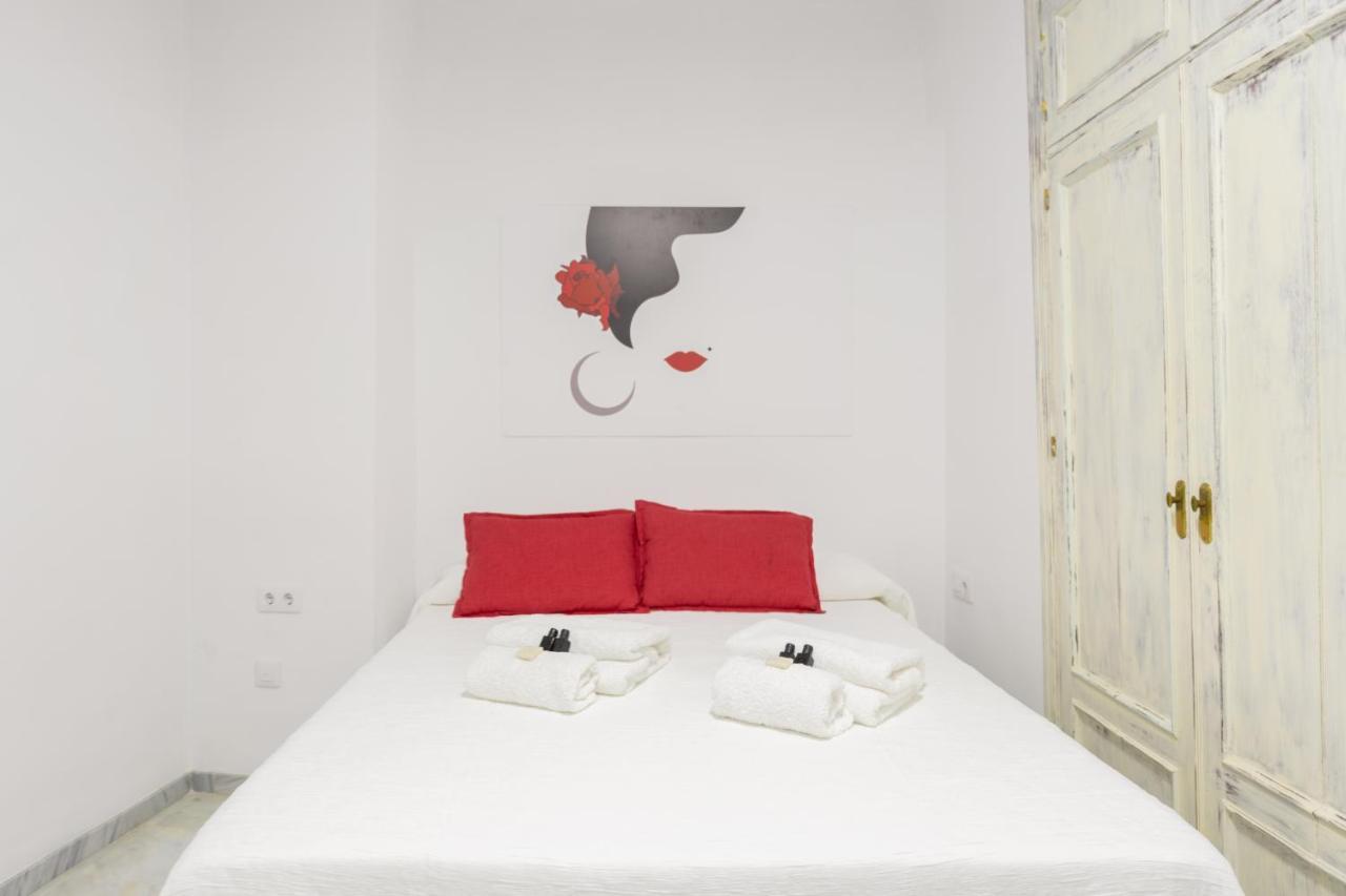 Guesthouse Room & Studio Seville La Flamenka Exteriör bild